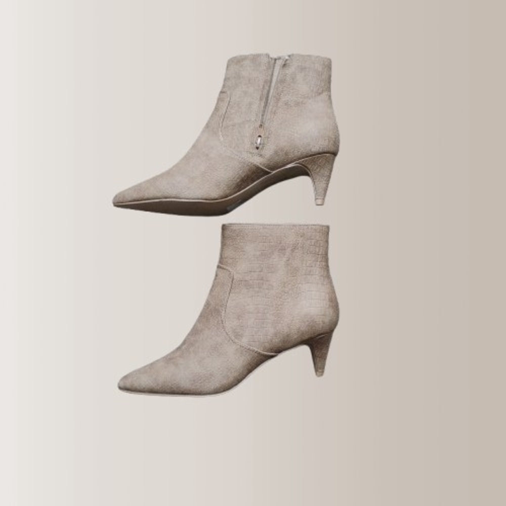 NEW Express Faux Suede Pointed Toe Booties Size 8 Beige Kitten Heel